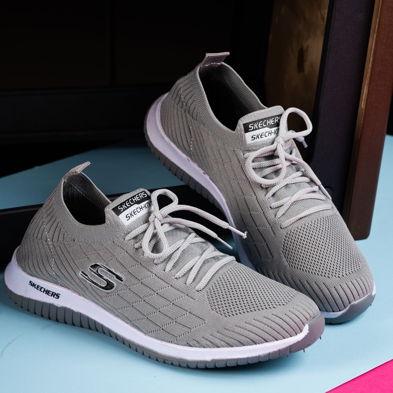 skechers-air-bowling-main-front-view men(3) کفش اسکیچرز ایربولینگ خاکستری