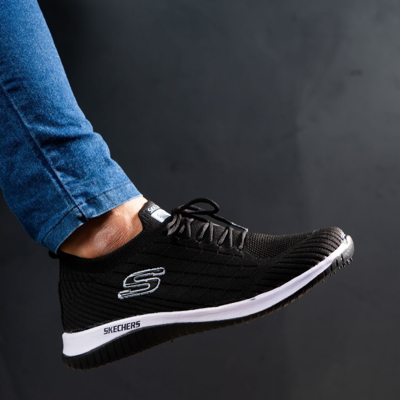 skechers-air-bowling-main-front-view men(7) نمای کناری کفش اسکیچرز مدل 210